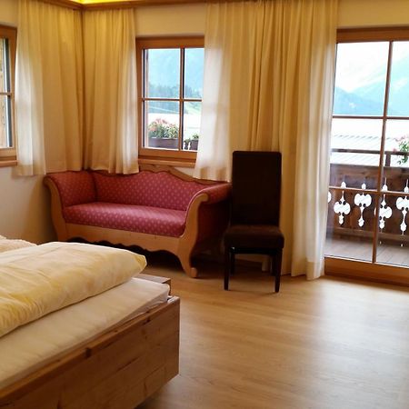 Rosis Sonnbergstuben Hotel Kitzbuhel Bilik gambar